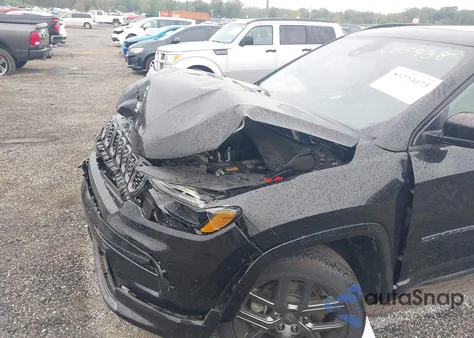 2024 Jeep Compass Limited 4X4 z USA, uszkodzony, nr VIN 3C4NJDCN1RT116423